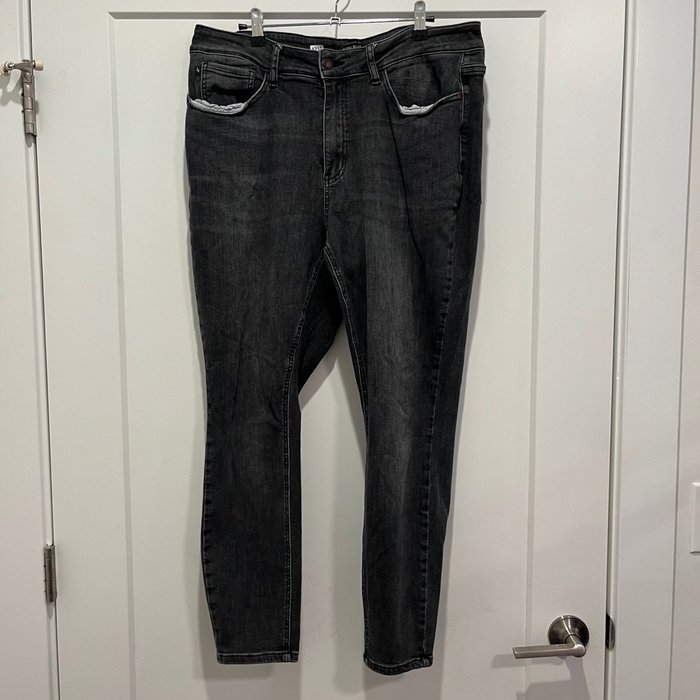 Judy Blue Skinny Fit Jeans Womens 18W Black Faded Denim High Rise 4210